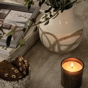 Doftljus beige - 145 g Fri frakt