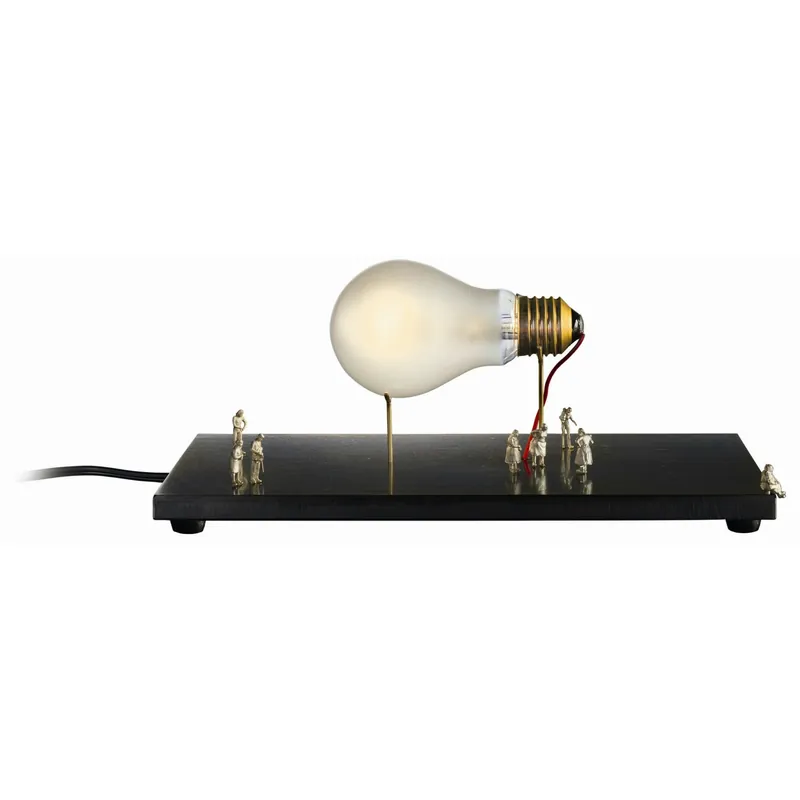 I Ricchi Poveri Monument for a Bulb Bordslampa Kampanj