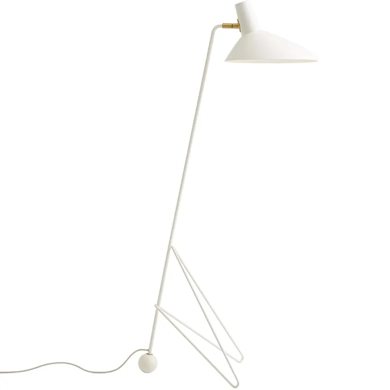 Tripod HM8 Golvlampa, Mattvit Beställ idag