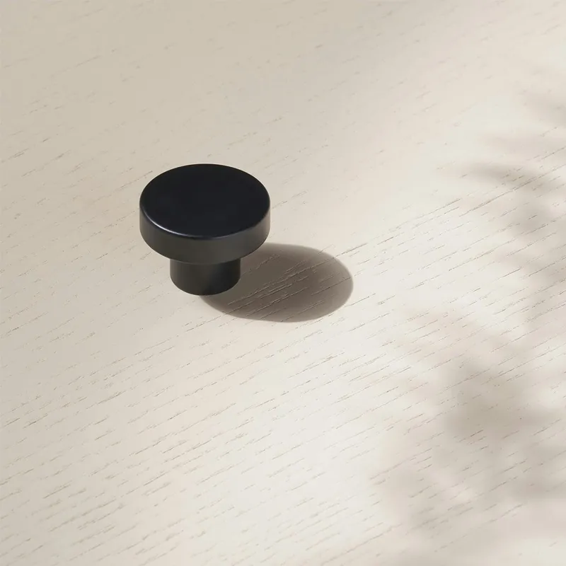 Circular Knopp, Toniton Svart Kampanj